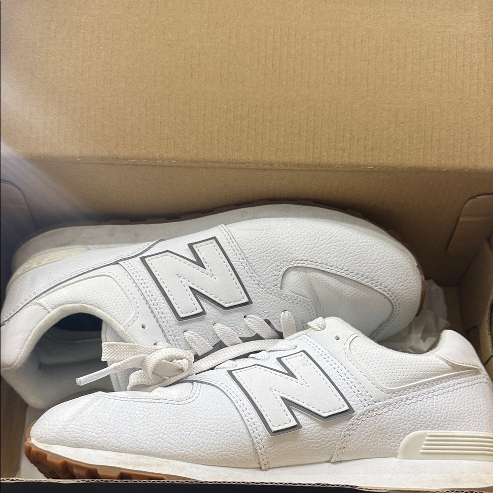 New Balance White and Gray Sneakers